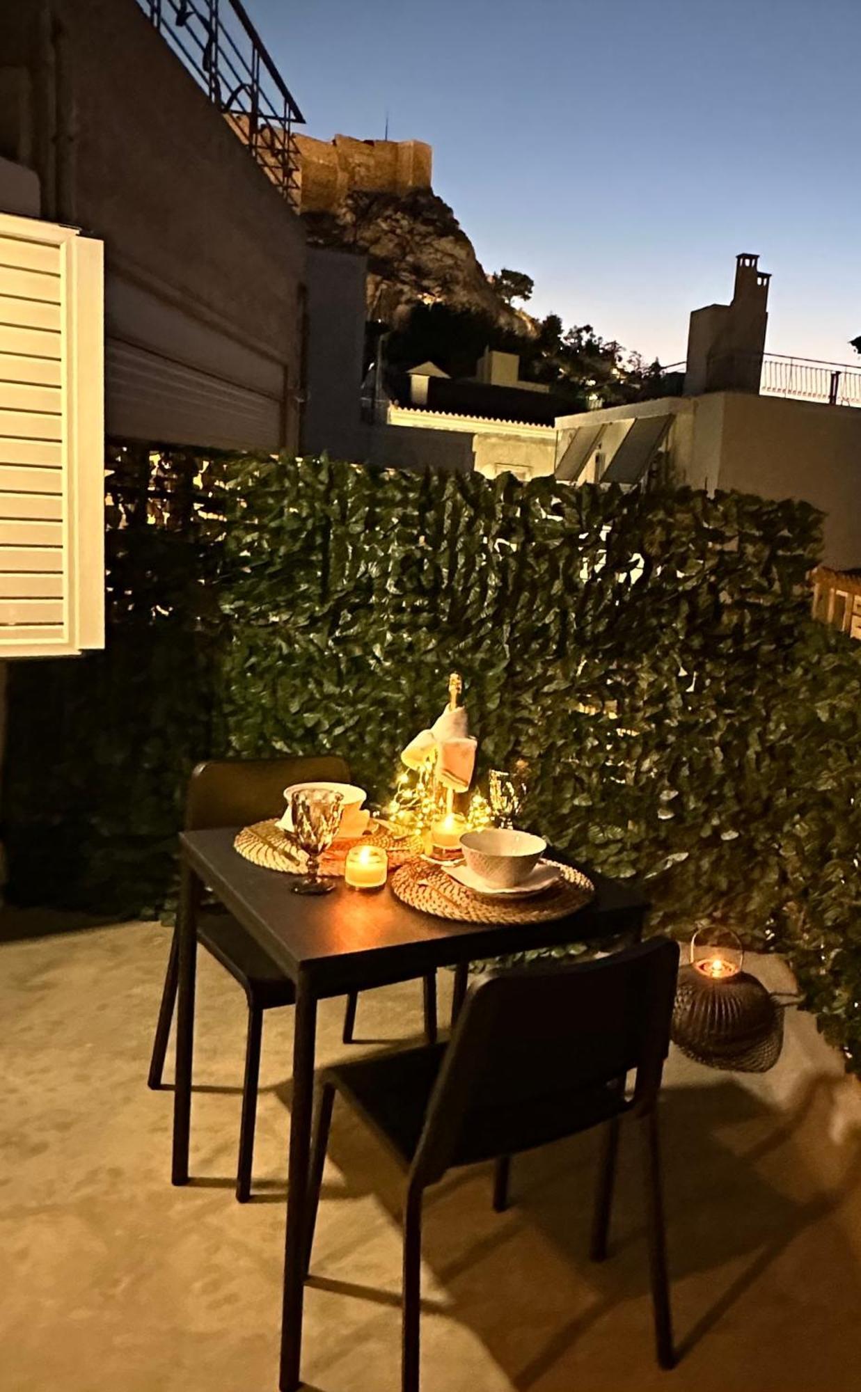 Central House In Plaka Атина Екстериор снимка